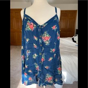 Torrid floral button top